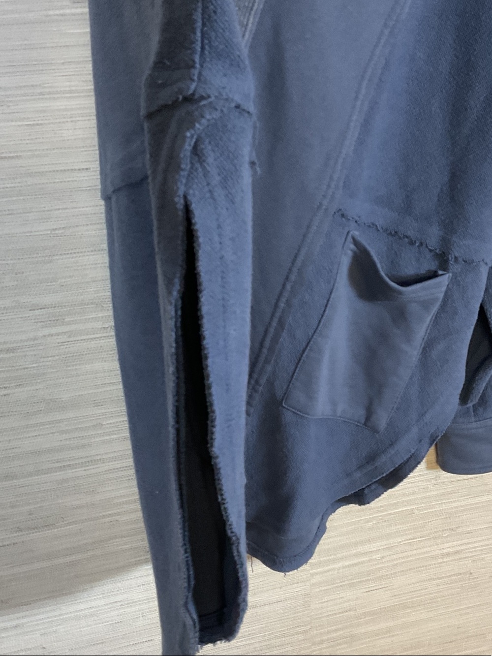 AEMI+CO Dusty Blue Oversized Hooded Mixed Media Raw Edge Curved Hem Pullover Lg - Picture 4 of 11